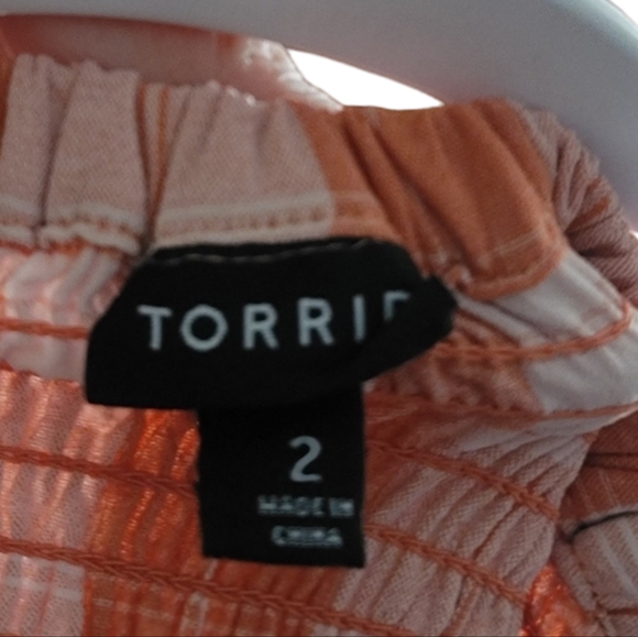 🌻 TORRID - 2X Peach 🍑 & White Halter Crop Top - Picture 4 of 7